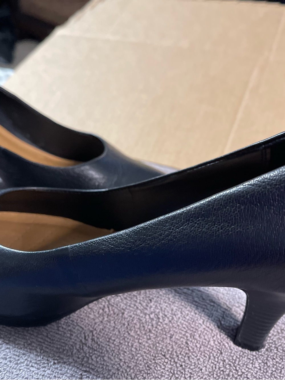 Clarks Black Leather Women's Pump Heels - Picture 5 of 14